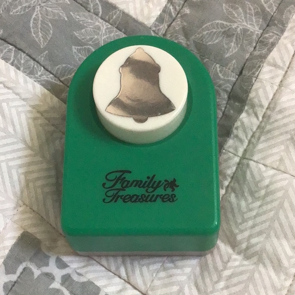 🔔 Large Family Treasures Scrapbooking Paper Punch Bell Shape